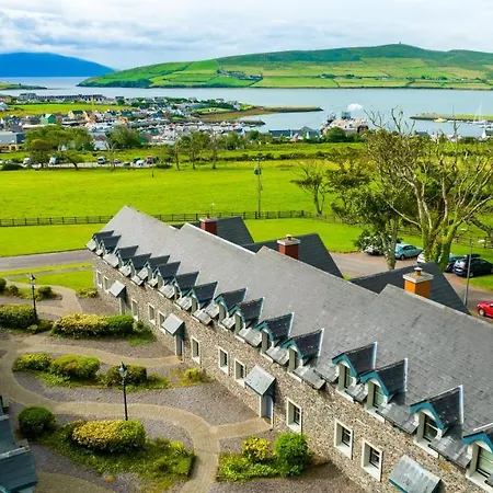 Courtyard 4 Bed By Trident Homes Holiday home Dingle