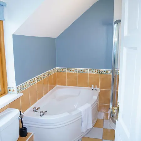 Feriehus Courtyard 4 Bed Sleeps 8