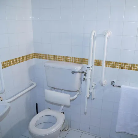 Courtyard 4 Bed Sleeps 8 * Dingle