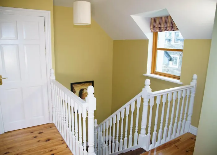 Courtyard 4 Bed Sleeps 8 * Dingle