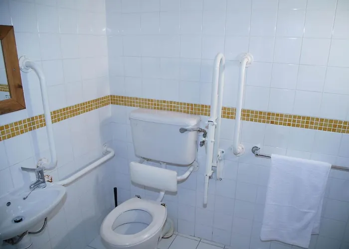 Courtyard 4 Bed Sleeps 8 * Dingle